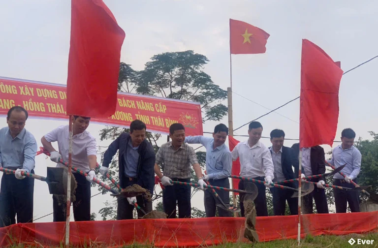 Lễ khởi công xây dựng Dự án xử lý cấp bách nâng cấp tuyến đê bối Trà Giang – Hồng Thái