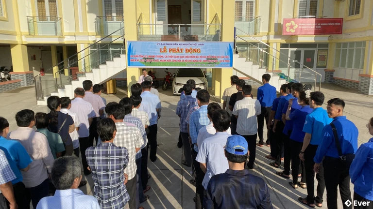 Lễ phát động tổng vệ sinh môi trường tại trụ sở hành chính xã Nguyễn Việt Khái
