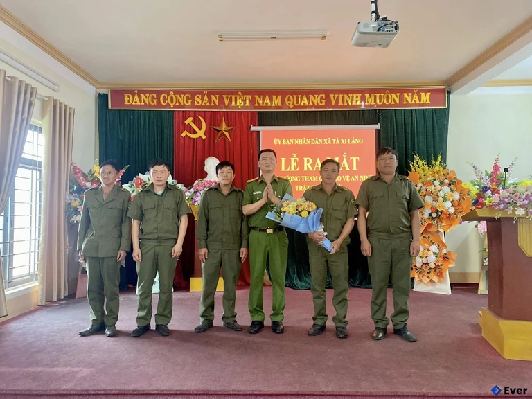 Lễ ra mắt lực lượng tham gia bảo vệ an ninh, trật tự ở xã Tà Xi Láng