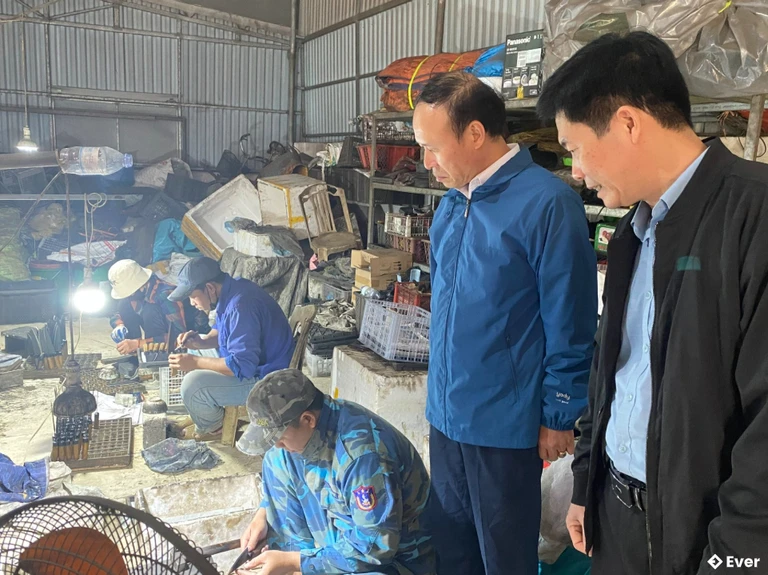 Lưu giữ nghề rèn truyền thống