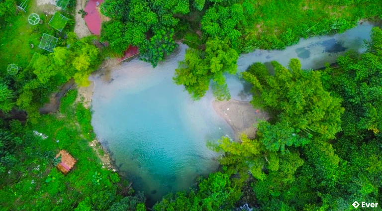 Mỏ nước Bó Ngoặng tại xã Minh Quang