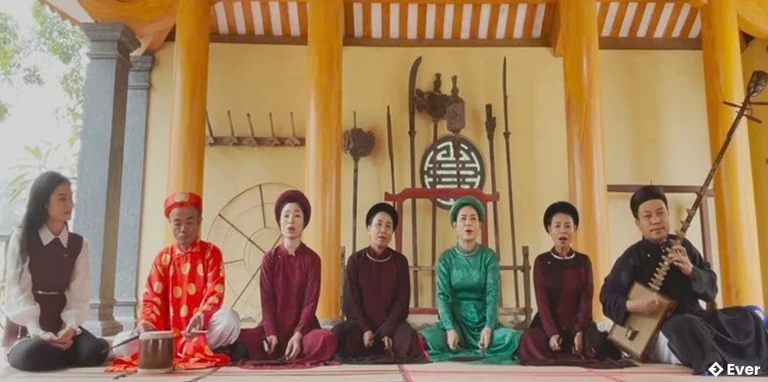 Một buổi sinh hoạt của CLB Ca trù Cổ Đạm