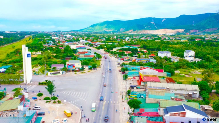 Một góc trung tâm phường Hoành Sơn