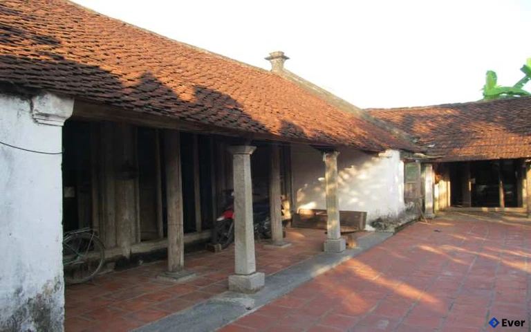 Nhà cổ hơn 200 năm tuổi
