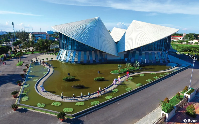 Nhà hát Cao Văn Lầu