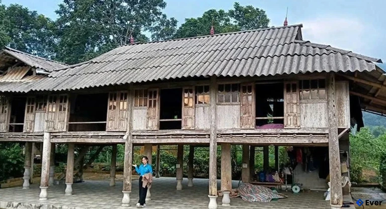 Nhà sàn truyền thống đang được chính quyền, Nhân dân Thạch Lập gìn giữ và phát huy