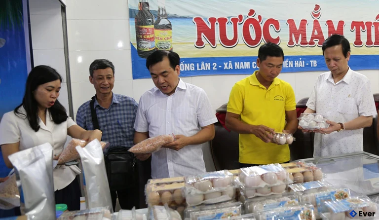 Nước mắm Tiền Châu là 1 trong 2 sản phẩm ocop 3 sao của xã Nam Cường.