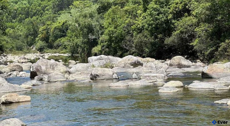 Phát triển du lịch tại Suối Huy Măng