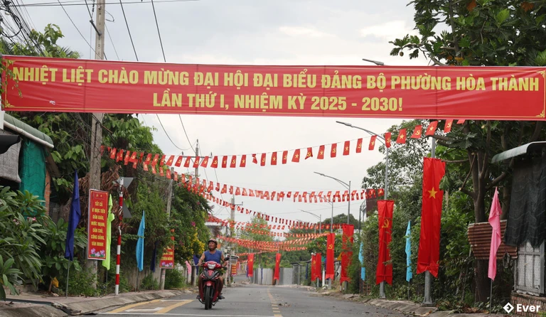 Phường Hòa Thành hưởng ứng đại hội đại biểu đảng bộ lần thứ nhất sau sáp nhập