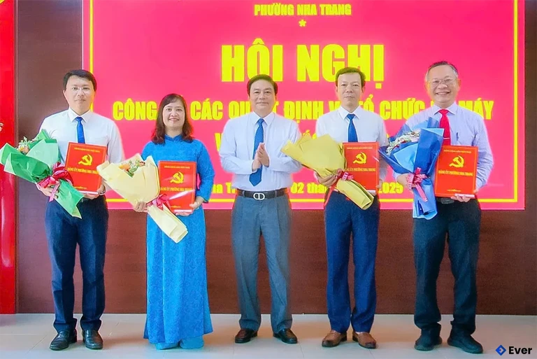 Phường Nha Trang tổ chức hội nghị trao quyết định thành lập các cơ quan chuyên trách của phường