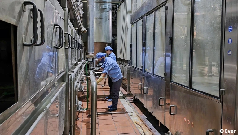 Phường Uông Bí đẩy mạnh phát triển kinh tế dịch vụ - công nghiệp