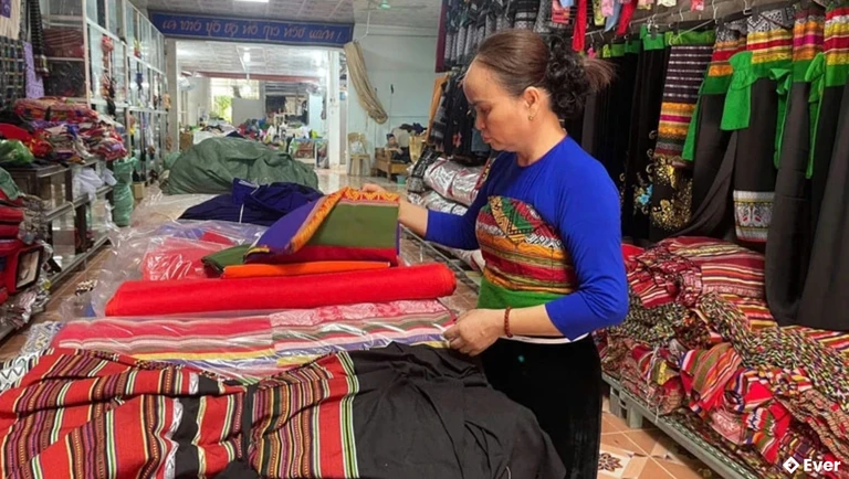 Sản phẩm thổ cẩm góp phần định vị thương hiệu du lịch Pù Luông