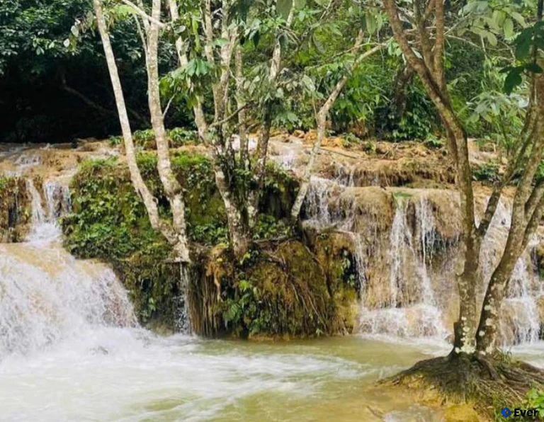 Thác Mơ xã Điền Quang