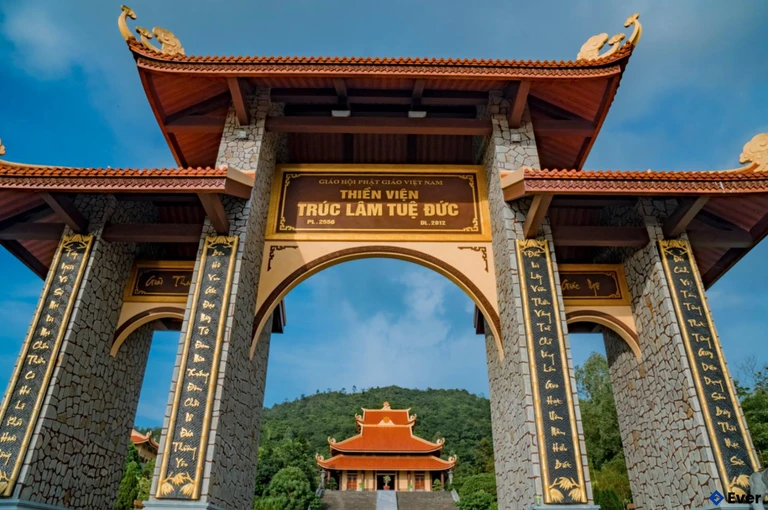 Thiền viện Trúc Lâm Tuệ Đức