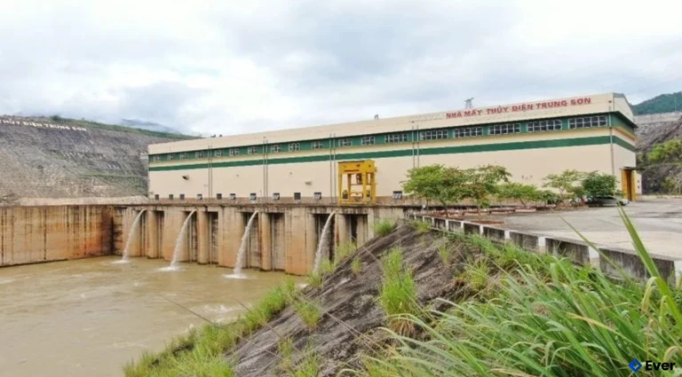 Toàn cảnh Nhà máy Thủy điện Trung Sơn