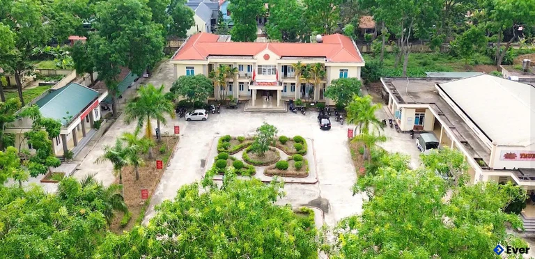 Toàn cảnh trung tâm hành chính xã Xuân Tín