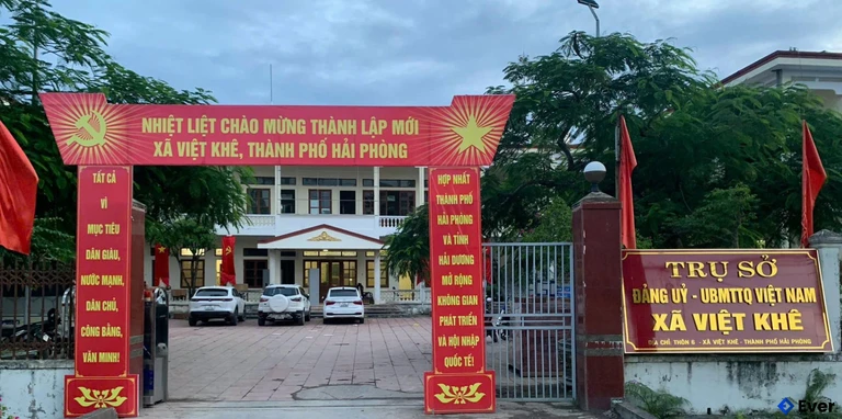 Trụ sở Đảng uy - UBMTTQ xã Việt Khê