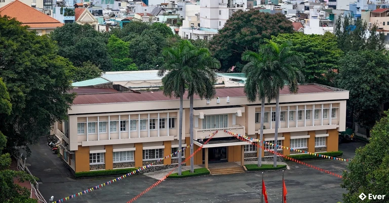 Trụ sở hành chính phường Bình Thạnh