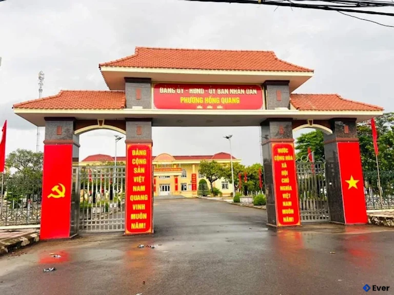 Trụ sở hành chính phường Hồng Quang