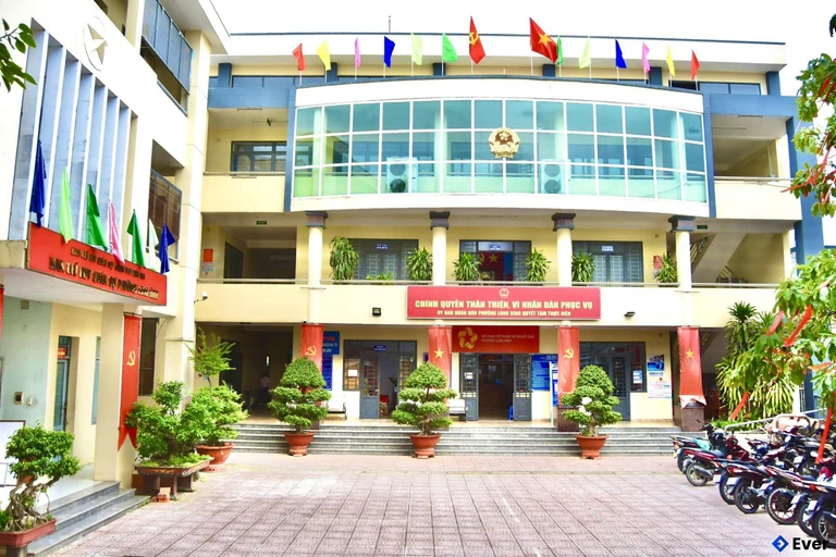 Trụ sở hành chính phường Long Bình