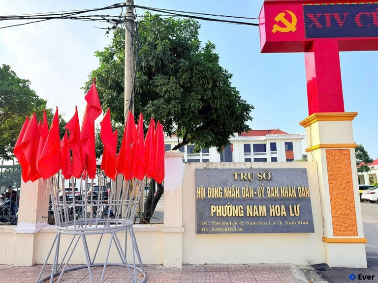 Trụ sở hành chính phường Nam Hoa Lư