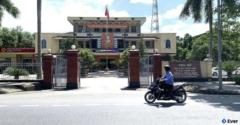 Trụ sở hành chính phường Phong Điền
