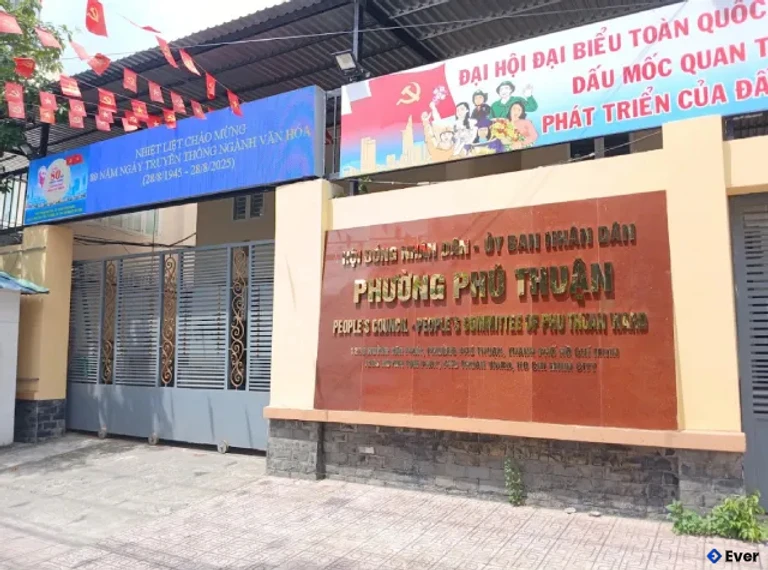 Trụ sở hành chính phường Phú Thuận sau sáp nhập