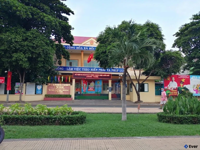 Trụ sở hành chính phường Tân Sơn Nhì