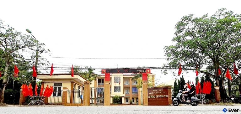 Trụ sở hành chính phường Trường Thi