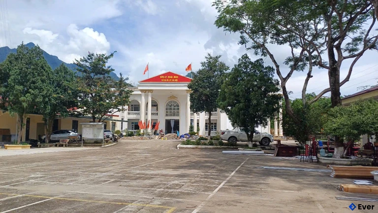 Trụ sở hành chính xã Ba Vì