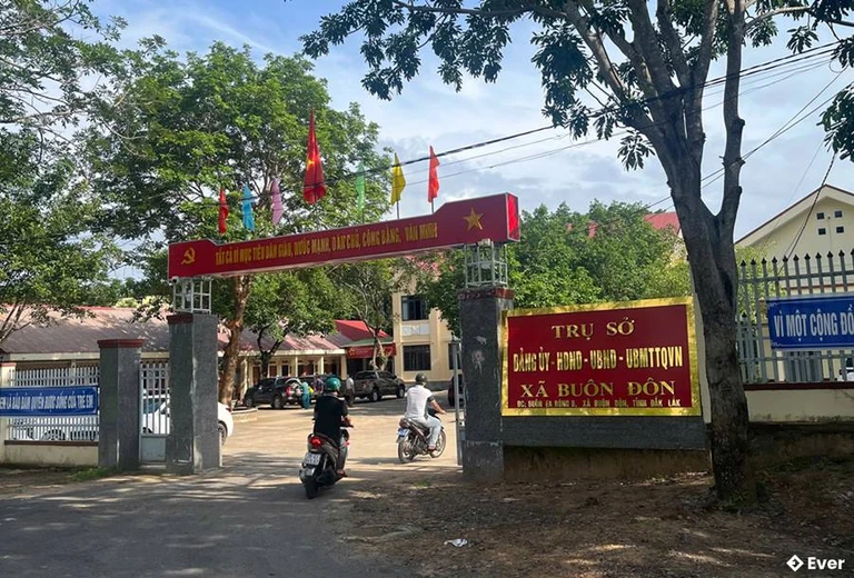 Trụ sở hành chính xã Buôn Đôn