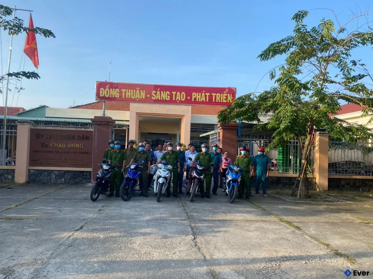 Trụ sở hành chính xã Châu Hưng