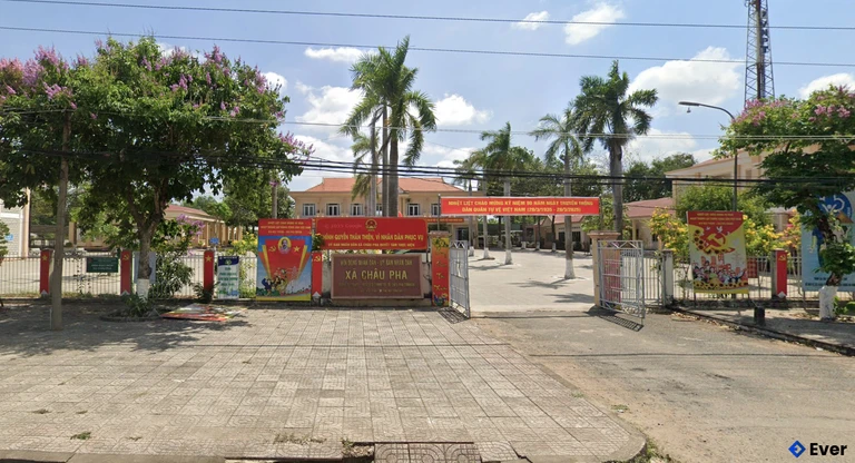 Trụ sở hành chính xã Châu Pha