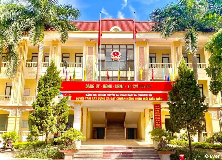 Trụ sở hành chính xã Chuyên Mỹ