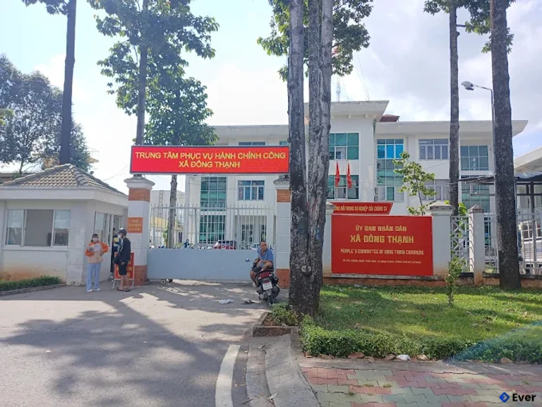 Trụ sở hành chính xã Đông Thạnh