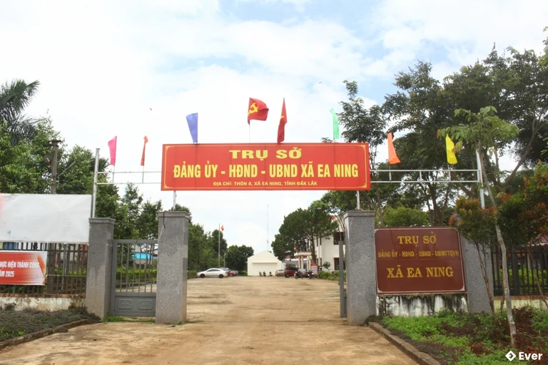 Trụ sở hành chính xã Ea Ning