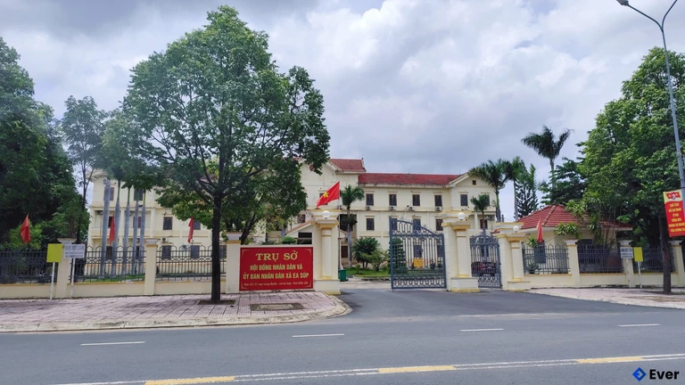 Trụ sở hành chính xã Ea Súp