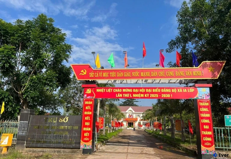 Trụ sở hành chính xã Ia Lốp, tỉnh Đắk Lắk