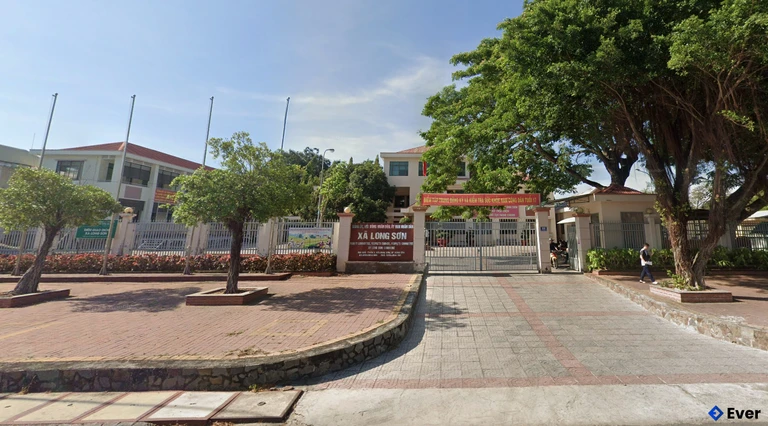 Trụ sở hành chính xã Long Sơn sau sáp nhập