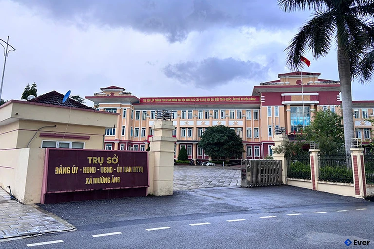 Trụ sở hành chính xã Mường Ảng