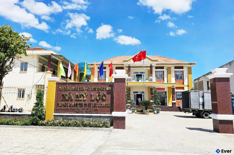 Trụ sở hành chính xã Mỹ Lộc sau sáp nhập