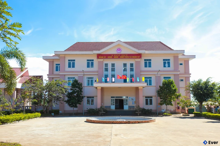 Trụ sở hành chính xã Nhân Cơ sau sáp nhập