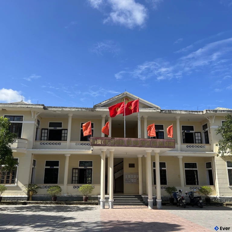 Trụ sở hành chính xã Phú Hồ, thành phố Huế