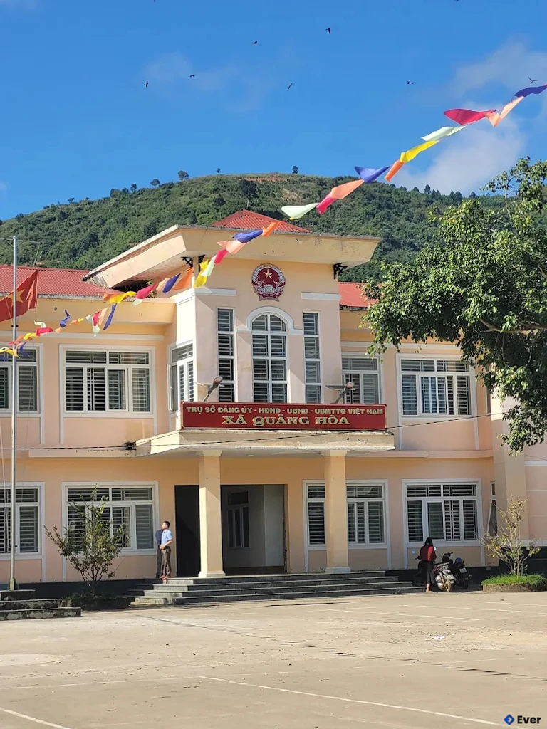 Trụ sở hành chính xã Quảng Hòa sau sáp nhập
