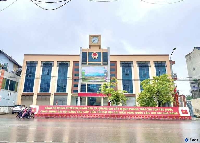 Trụ sở hành chính xã Quảng Oai