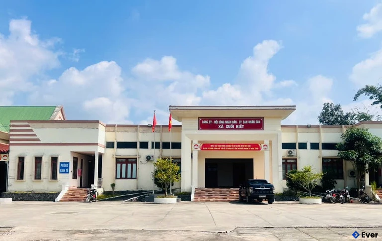 Trụ sở hành chính xã Suối Kiết sau sáp nhập