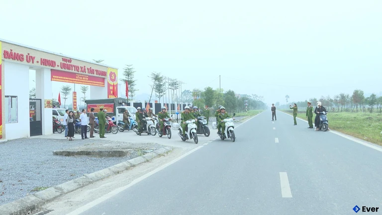 Trụ sở hành chính xã Tân Thạnh tổ chức lễ ra quân