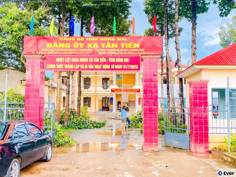 Trụ sở hành chính xã Tân Tiến sau sáp nhập