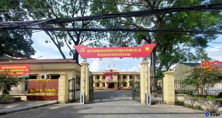 Trụ sở hành chính xã Tây Phương