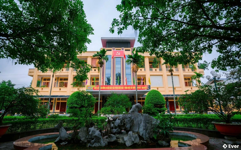 Trụ sở hành chính xã Vân Đình